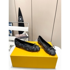 LV flat shoes